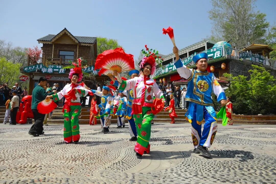 图片[31]-非遗焕新入山水 文旅相融醉游人——辽宁非遗走进小市一庄点亮假日文旅市场-东北文化产业网