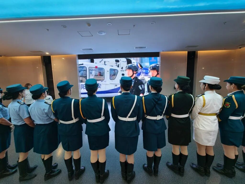 图片[12]-镂刻在警徽上的使命与誓言——记国防教育女子仪仗队参观学习之感-东北文化产业网